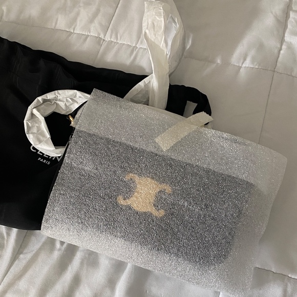 BNIB CELINE CLASSIQUE TRIOMPHE BAG IN CALFSKIN LEATHER BLACK MSRP $4,150 - Picture 6 of 10